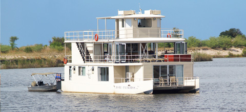 Chobe River Houseboat Short Stay Tour
