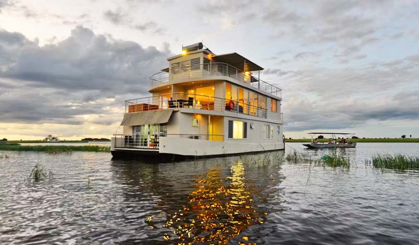 South Africa, Victoria Falls and Chobe River Houseboat